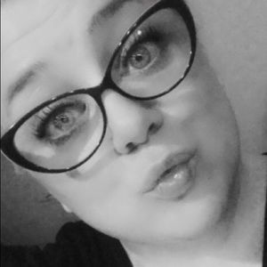 Meet your Posher, Amberly